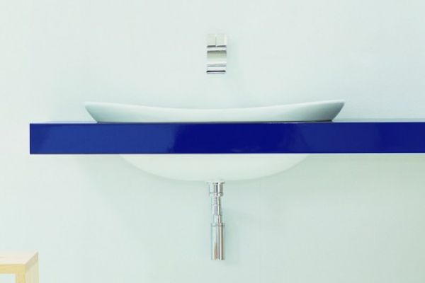 IO90M3RM · WT- Holzablage IO, 150-200cm, furniert in Eiche dunkel, zu Becken 90cm IO90M3RM · WT- Holzablage IO, 150-200cm, furniert in Eiche dunkel, zu Becken 90cm