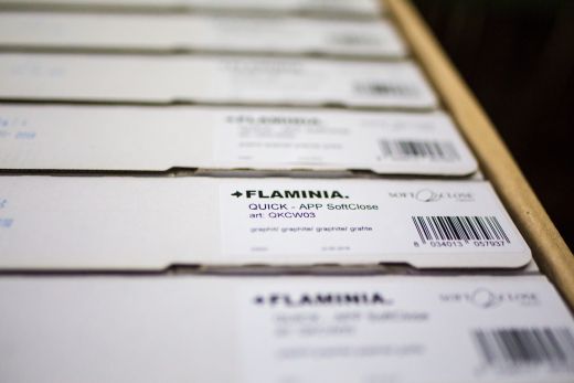 Ein Tag bei FLAMINIA Deutschland: 10/24 – Nicht alle Produkte müssen gestapelt werden: Effiziente Lagerhaltung ist der Garant für schnelles Kommissionieren, Verpacken und Liefern.