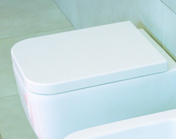 TRCW02 · WC-Sitz mit Deckel TERRA WEISS