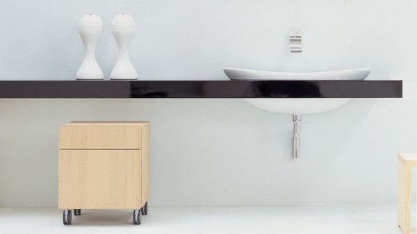 IO75M3RM · WT- Holzablage IO, 150-200cm, furniert in Eiche dunkel, zu Becken 75cm IO75M3RM · WT- Holzablage IO, 150-200cm, furniert in Eiche dunkel, zu Becken 75cm